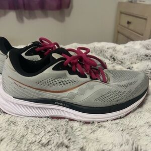 Saucony Gray and Pink Women's Sneakers